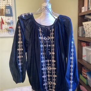 Lucky Brand Navy Peasant Top. Size L